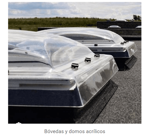 Domos acrílicos instalados sobre cubierta